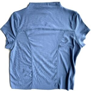 New Blue women’s stretch crop top, size S